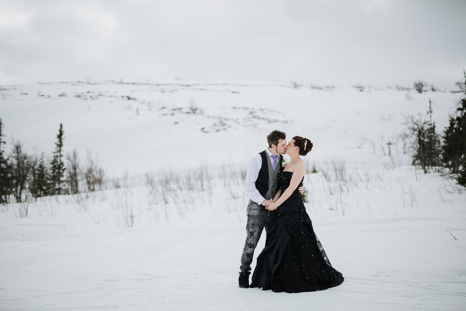 Bröllop i Storhogna, Bröllopsfotograf Storhogna Vemdalen. Fotograf Yohanna Mårtensson